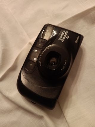 Macchina fotografica Yashica Zoomate 70