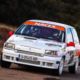 Renault Clio 1.8 16v rally