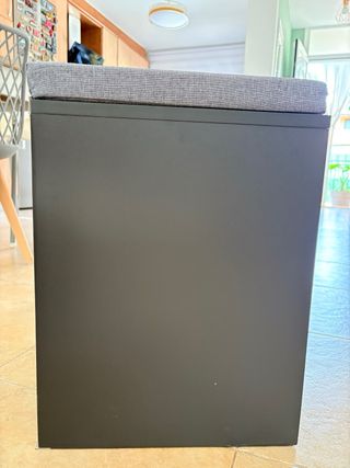 Zapatero estilo puerta de granero con asiento