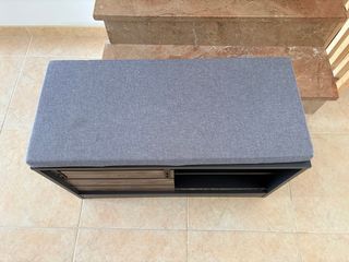 Zapatero estilo puerta de granero con asiento