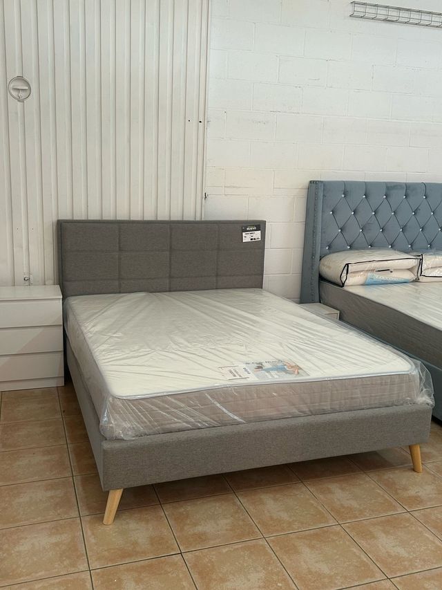 Cama de casal completa de 135 cm - Novo