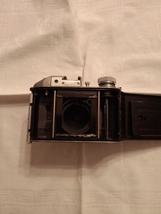 Macchina fotografica a pellicola Comet II marrone