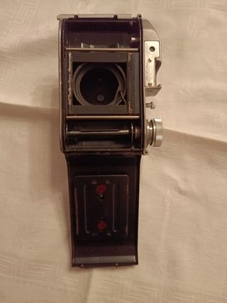 Macchina fotografica a pellicola Comet II marrone