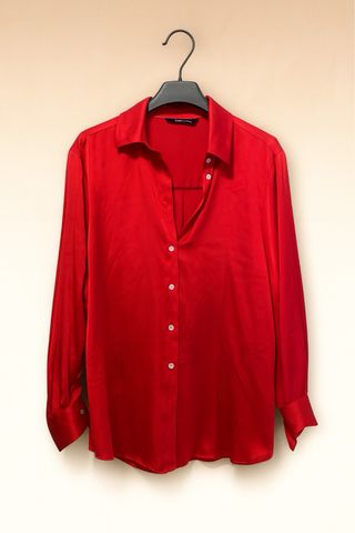 Camisa satén Zara roja