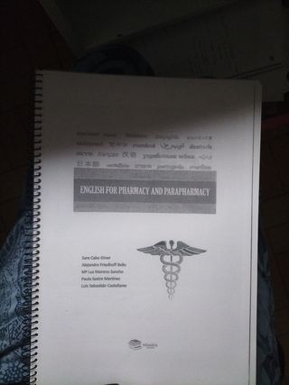 Libro de inglés de parafarmacia y farmacia 