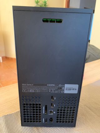 Xbox Series X 1TB SSD con mando y caja