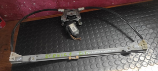 Motor elevalunas delantero derecho 114144 (AG) Re