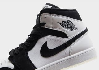 Jordan AJ1 Mid Exclusivas Negro Blanco