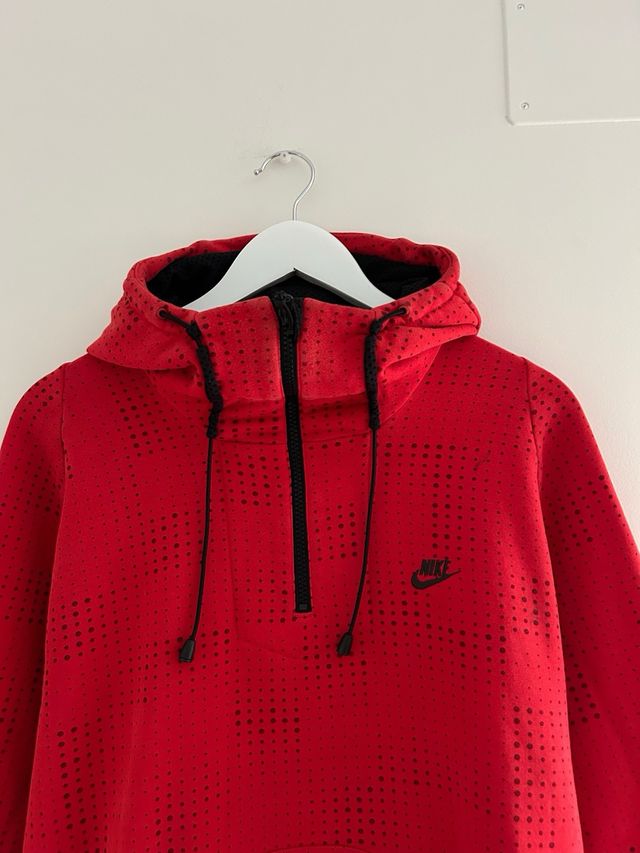 Sudadera Nike Roja con Capucha y Cremallera