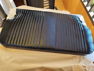Asiento trasero Seat 600 , solo el respaldo 