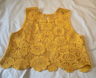 Top Crochet Amarillo Desigual