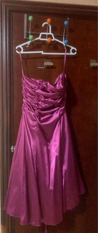 Vestido de fiesta satinado con chal