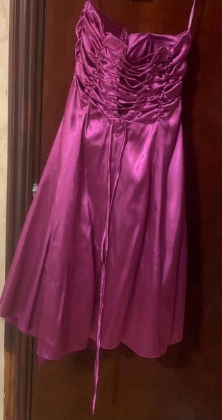 Vestido de fiesta satinado con chal