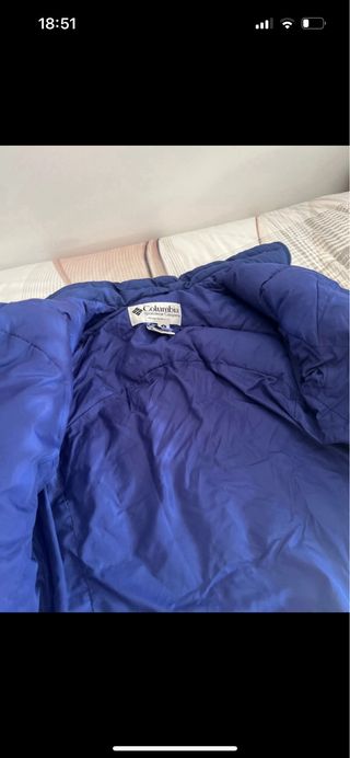 Cazadora azul marino acolchada