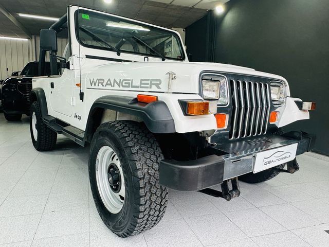 Jeep Wrangler 2.5 YJ Soft Top (1992) 
