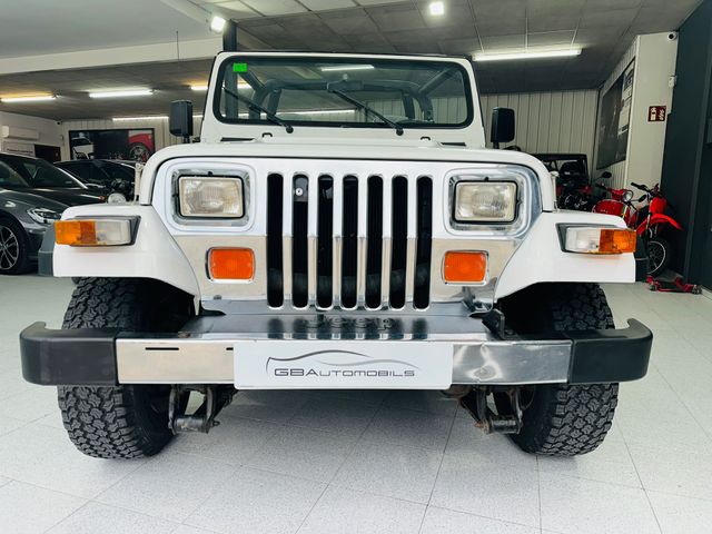 Jeep Wrangler 2.5 YJ Soft Top (1992) 