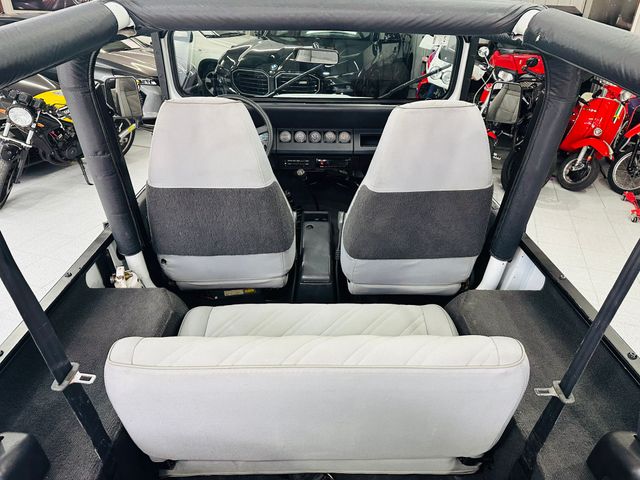 Jeep Wrangler 2.5 YJ Soft Top (1992) 