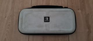 Nintendo Switch OLED bianco e nero