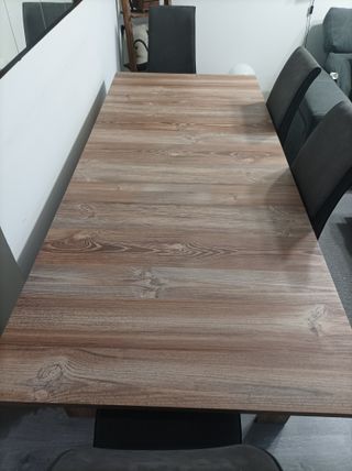 MESA COMEDOR EXTENSIBLE DE COLOR ROBLE