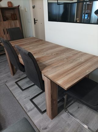 MESA COMEDOR EXTENSIBLE DE COLOR ROBLE