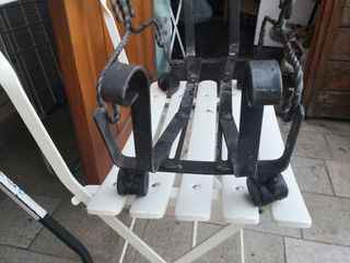 Porta vaso in ferro con ruote 21x45