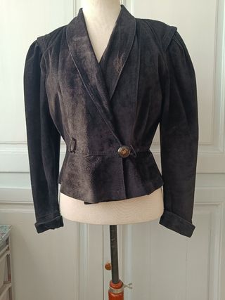 Chaqueta de ante negra