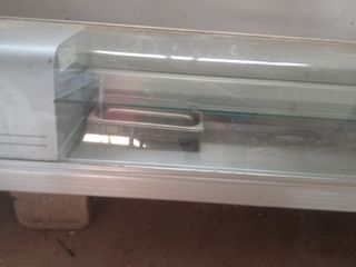 Vitrina de restaurante con luz esta semana 280