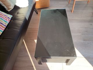 Mesa baúl o pie de cama negra con cristal protecto