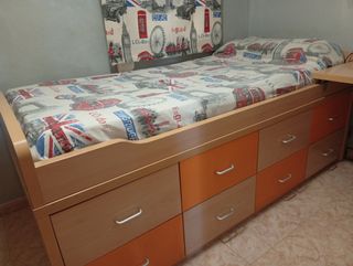 Conjunto Cama Escritorio , Estantería y mesita 