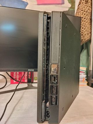 PS4 Slim 500GB Negra