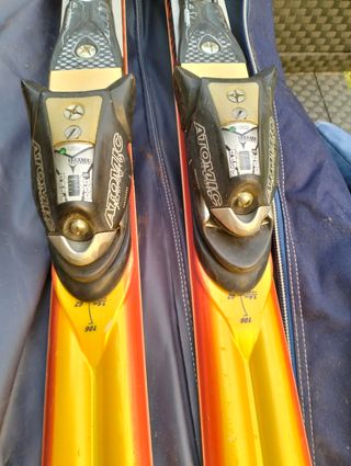 Esquís Atomic BetaRace X 9.16 con funda Salomon