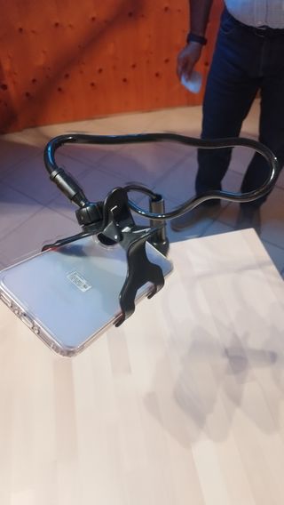 Supporto collo d'oca flessibile per cellulare