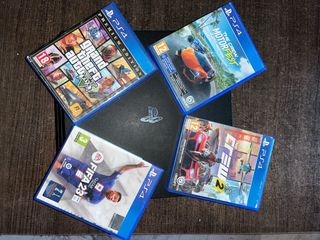 PS4 Pro + 1 Mando + 4 Juegos