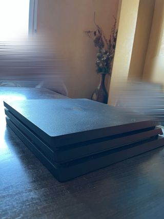 PS4 Pro + 1 Mando + 4 Juegos