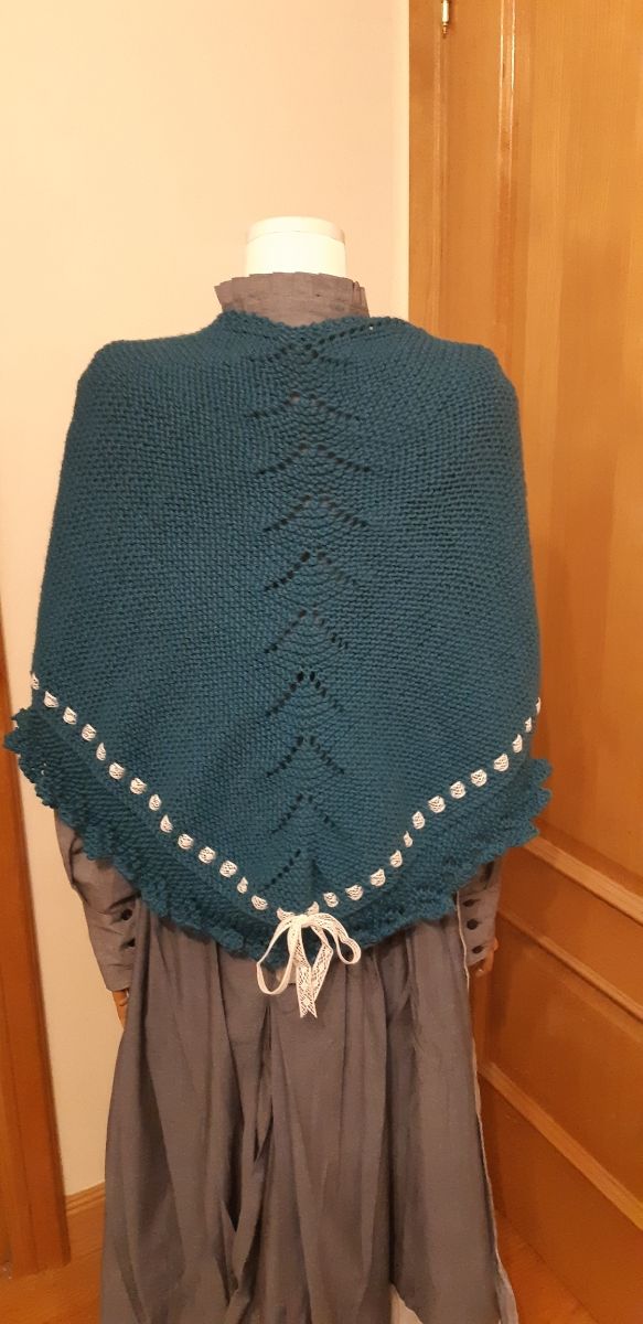 Eskuz egindako tokilla/ Toquilla hecha a mano