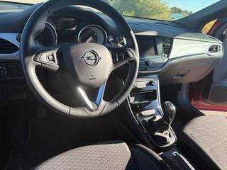 Opel Astra 2021