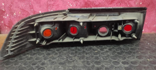 Piloto trasero derecho 0431321R (AG) Mazda 323 II