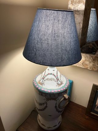 Lámpara de mesa porcelana y tela