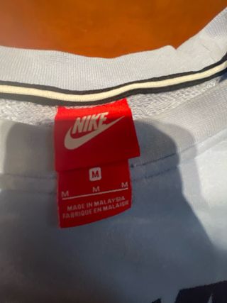 Sudadera Nike azul claro 9€