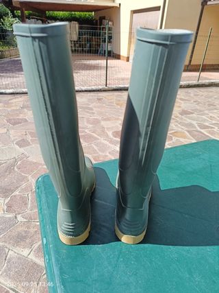 Stivali da pioggia in gomma verdi