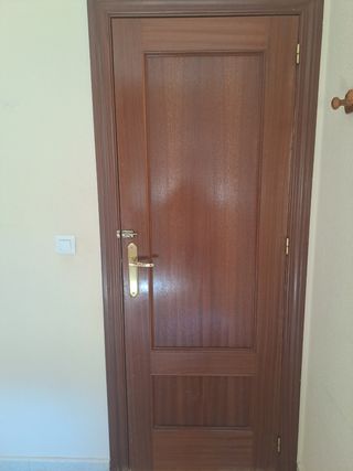 8 Puertas de madera interior