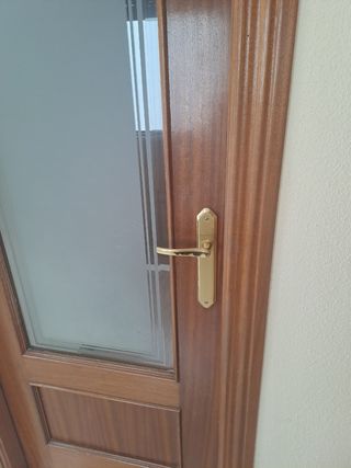 8 Puertas de madera interior