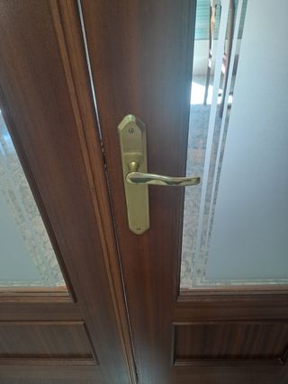 8 Puertas de madera interior