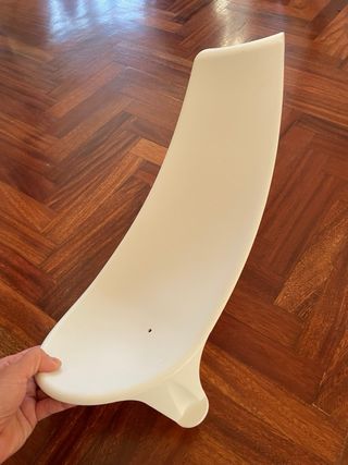 Accesorio para sujetar al bebé en la bañera/ducha