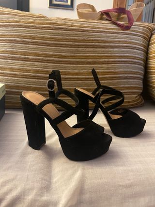 Zapatos negros ante tacón cuadrado plataforma
