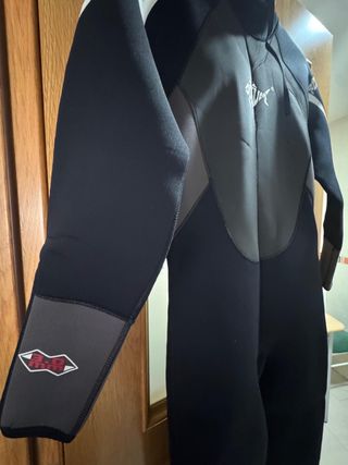 Traje de neopreno XL negro