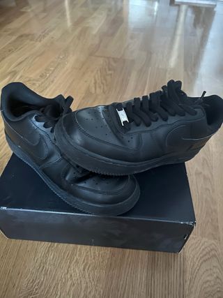 Nike Air Force 1 Negras