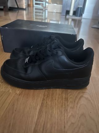 Nike Air Force 1 Negras