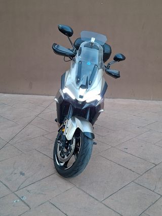 Motocicleta A2 Zontes 350X del 2023 en GARANTIA