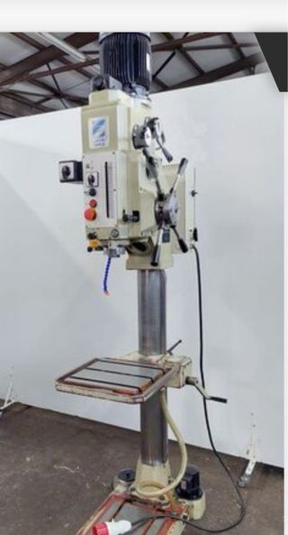 Taladro Roscadora de columna TSAR-32